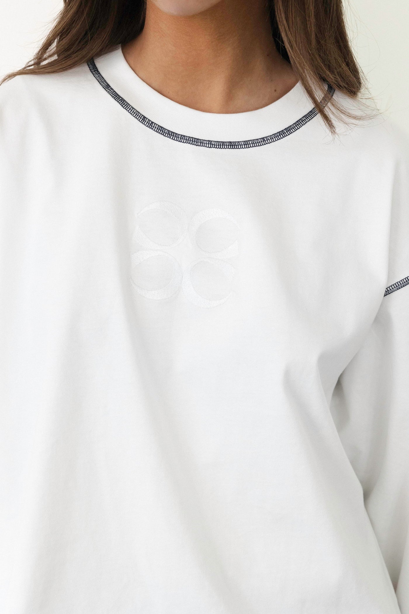 Coucou Gin tonic tee long sleeve - White with navy stitching 
