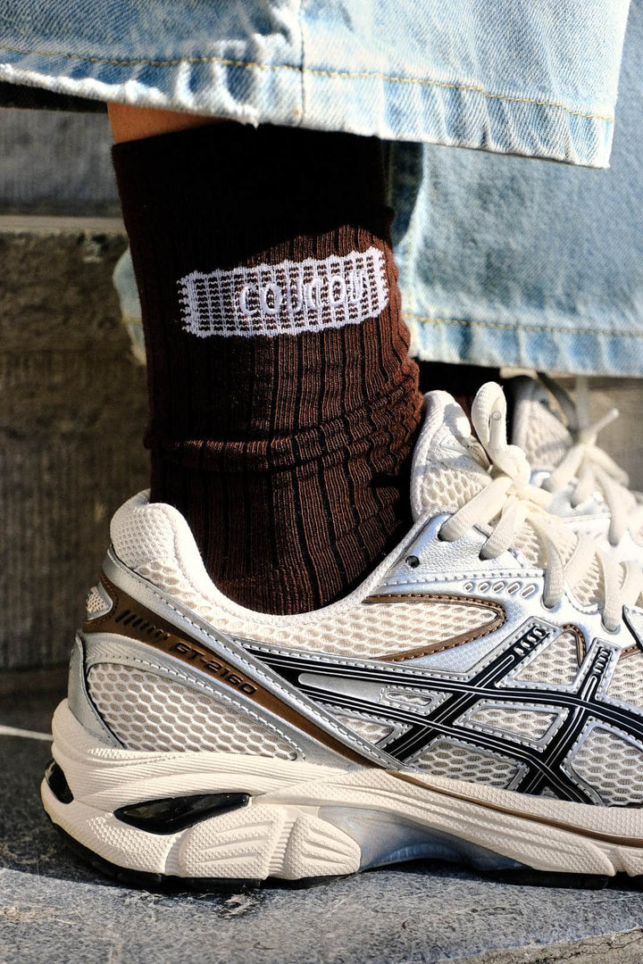 Coucou One size Meadow socks - Brown with white lace logo